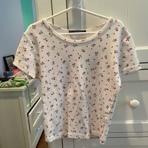 Brandy Melville cropped shirt